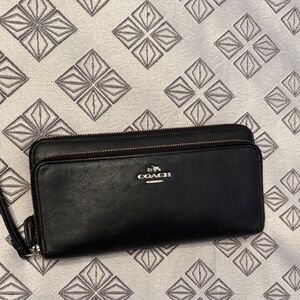 Coach Black Leather Double Zip Wallet
